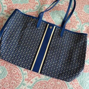 Tory Burch Navy and White Chain Pattern Tote